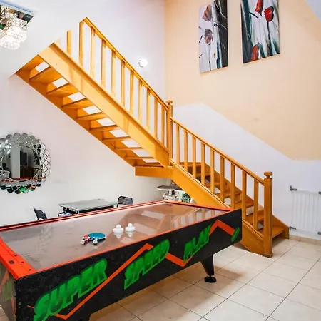 Valeria With Private Heated Pool Hot Tub And Childrens Play Area Villa *