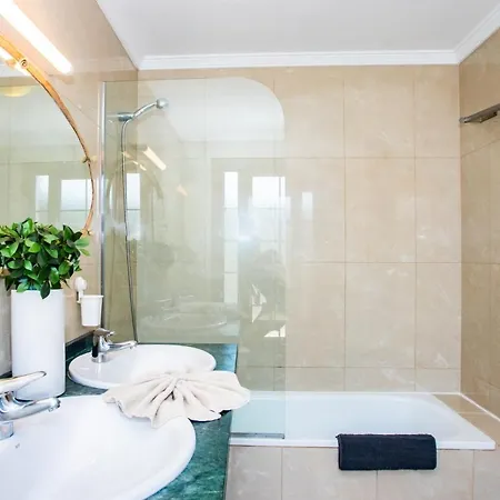 Valeria With Private Heated Pool Hot Tub And Childrens Play Area Vila *