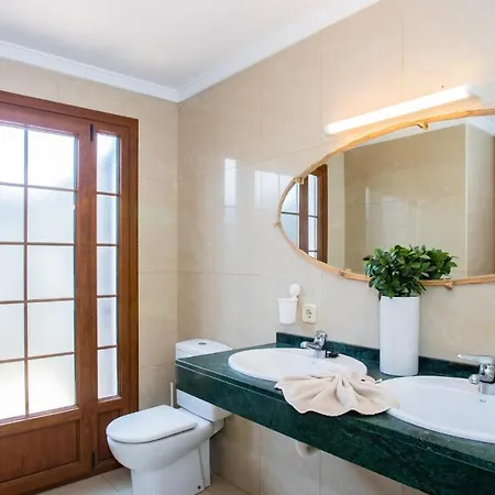 Valeria With Private Heated Pool Hot Tub And Childrens Play Area * Playa Blanca (Lanzarote)