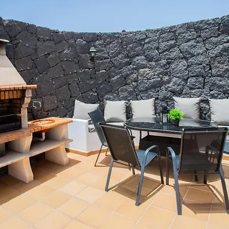 Vila Valeria With Private Heated Pool Hot Tub And Childrens Play Area Playa Blanca (Lanzarote)